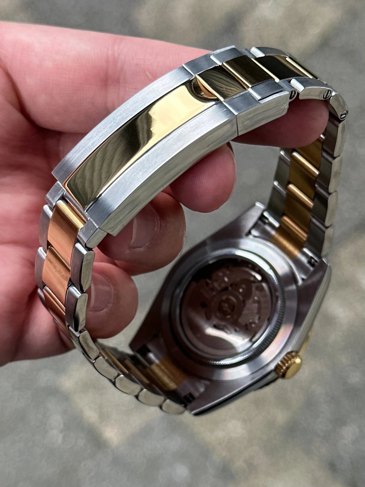 Seiko Mod Sky Dweller “Black” Bicolor Plata y Oro