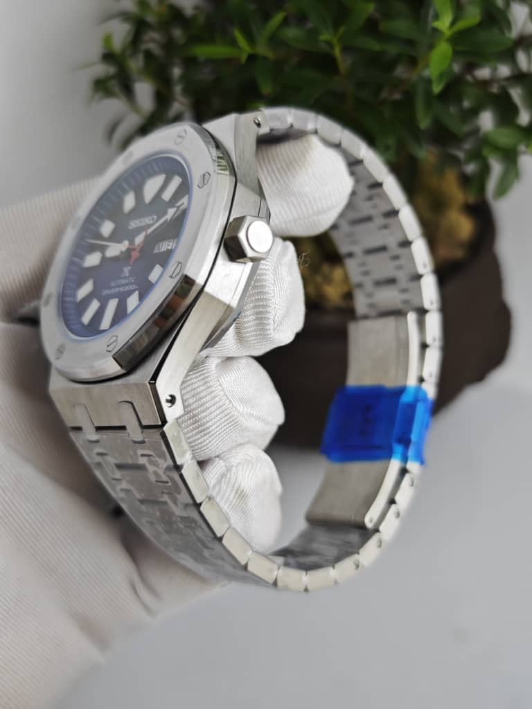 Seiko Mod Royal Oak Daydate “Deep Blue Shark” (reloj totalmente personalizado)