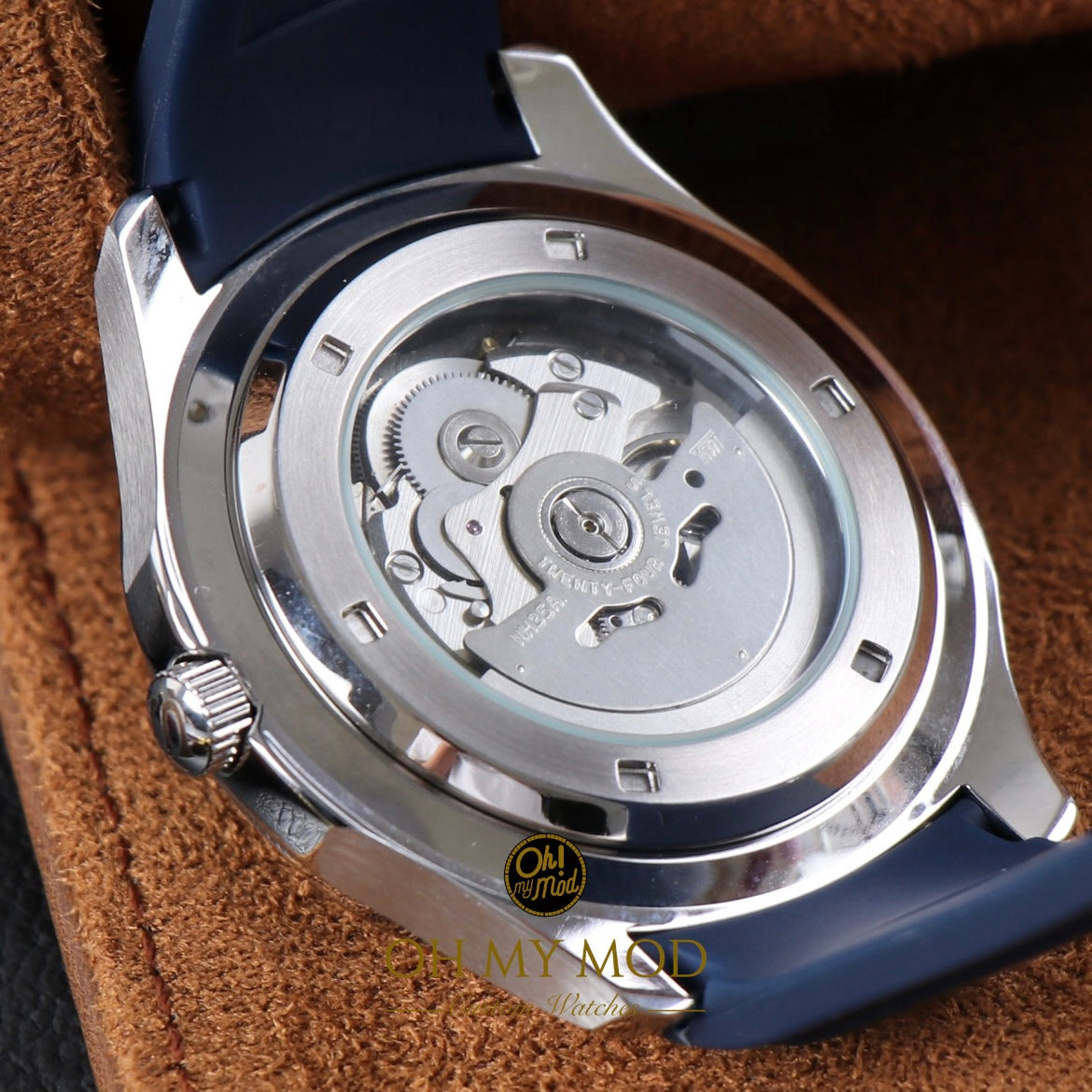 Seikonaut | Plata y azul marino