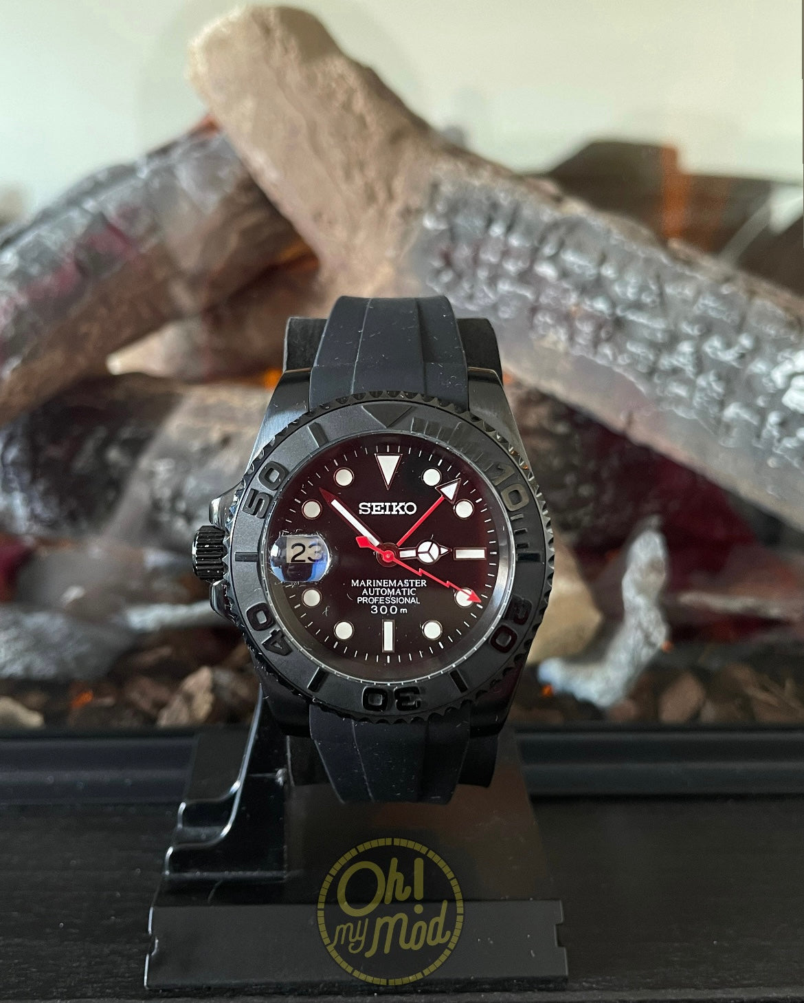 Seiko Mod Marinemaster GMT “Triple Black Red Thunder” Lefty