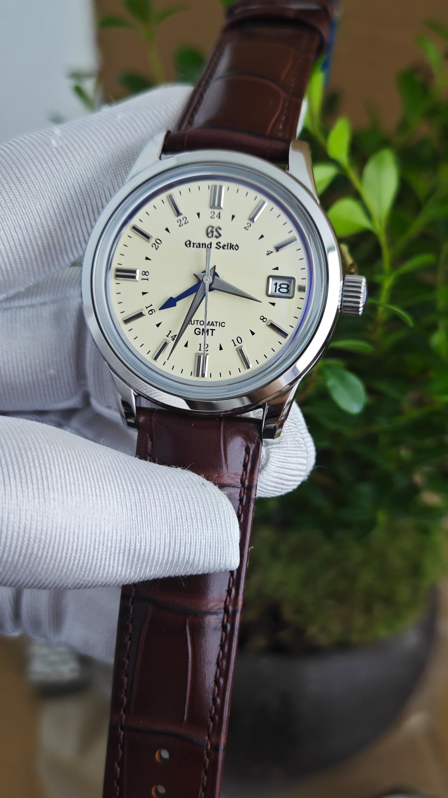 Grand Seiko Mod Elegance GMT “Cream”