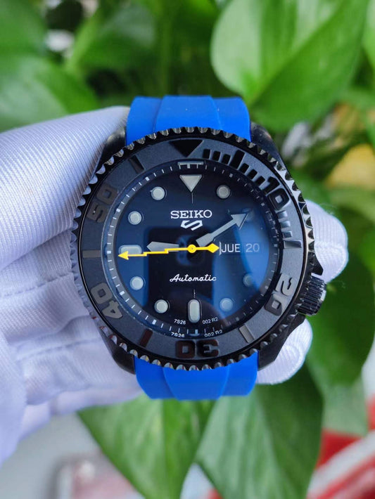 Seiko Mod SKX007 “Black & Blue” (Full Custom Watch)