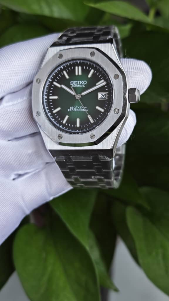 Seiko Mod Royal Oak "Green Esmerald"