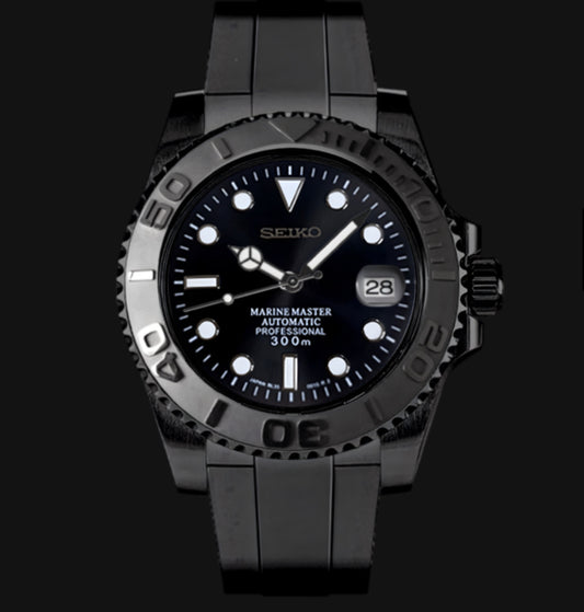 Seiko Mod Submariner “Triple Black”