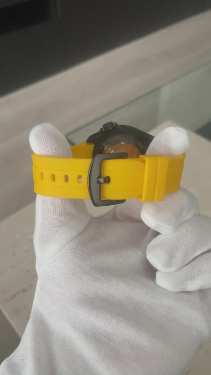 SKX007 | Black & Yellow